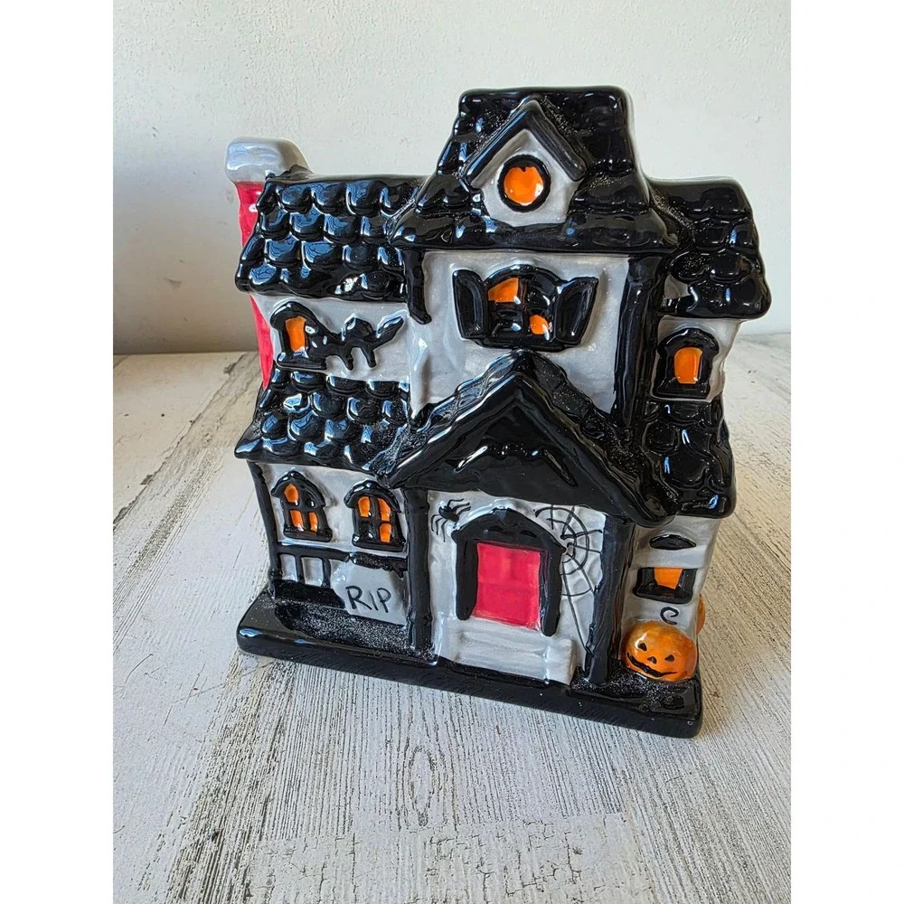 Yankee haunted House spooky candle luminary holder ceramic Halloween decor